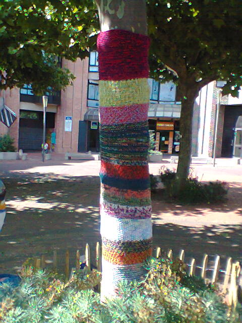 arbre rayures crochet art street