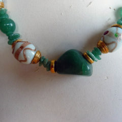 Collier pierres multicolores