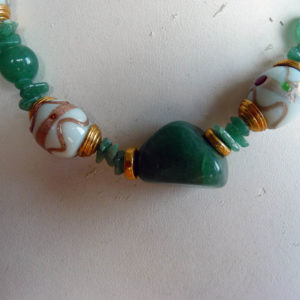 Collier pierres multicolores